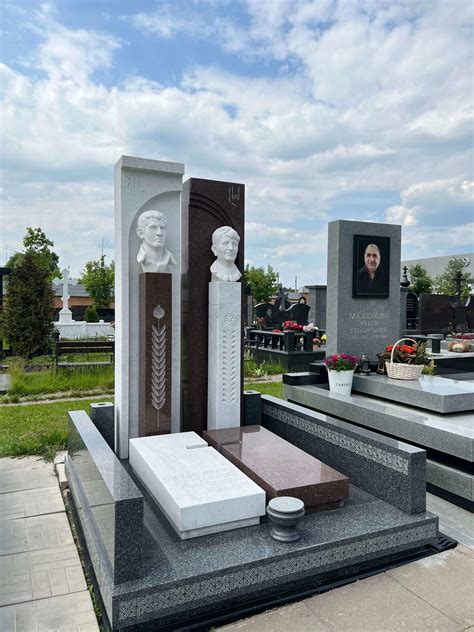 Варианты с плитой из мрамора