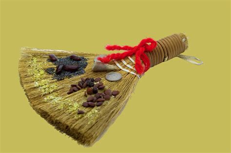 Соль: древний символ чистоты и защиты