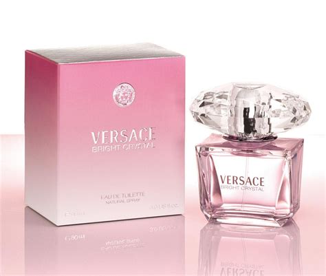 Уникальный флакон Versace Bright Crystal
