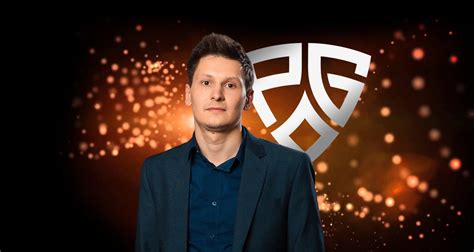 Виктор "GodHunt" Грусков