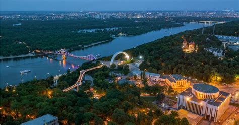 Какие локации и места искать для доступа к черному рынку