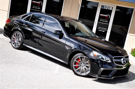 Получить Мерседес-Бенц Е63 AMG в рамках сезонных событий