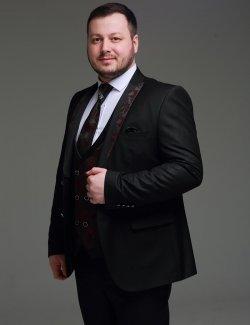 Биография и личная жизнь Ислама Малсуйгенова, его жена и интересные факты